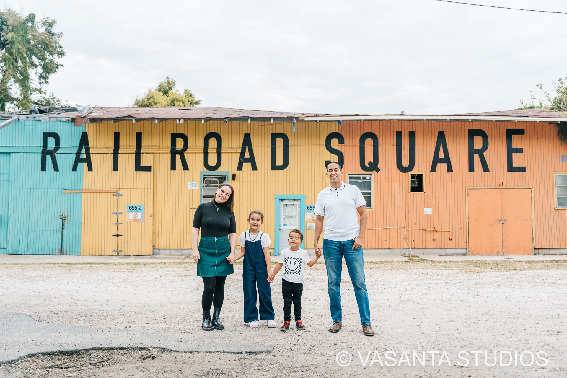 FamilyPhotosRailroadSquareTallahassee_Vasanta_Studios-1005